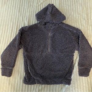 Women’s Fuzzy Prana Pullover Sz S